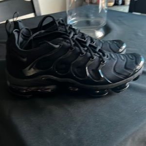 Nike men’s vapor max plus size 12